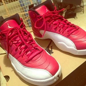 Jordan 12 size 10